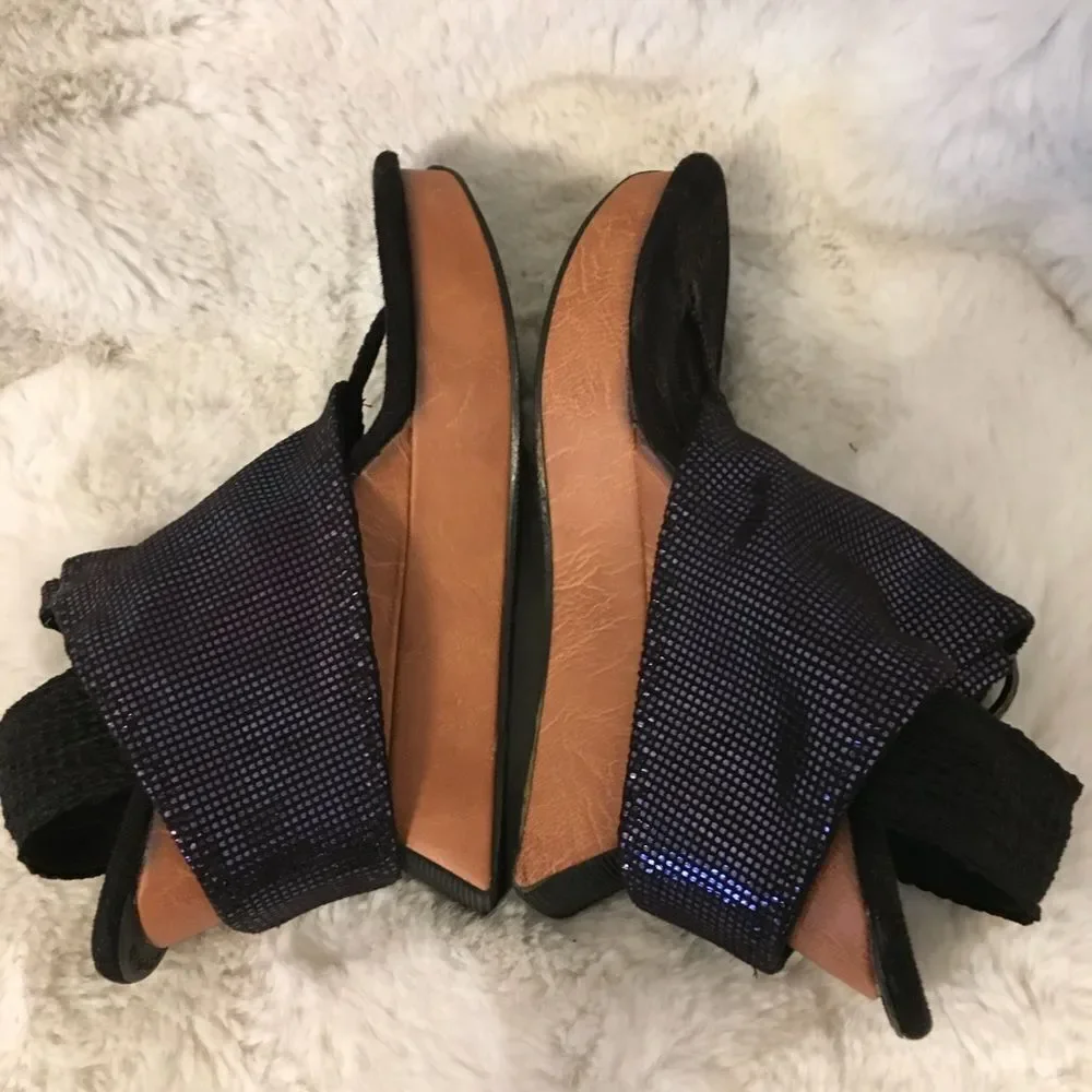 Modzori Reversible Black Shimmery Wedges Sandals Size 7
